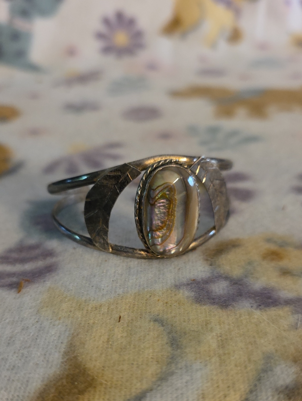 vintage Mexican abalone shell cuff bracelet